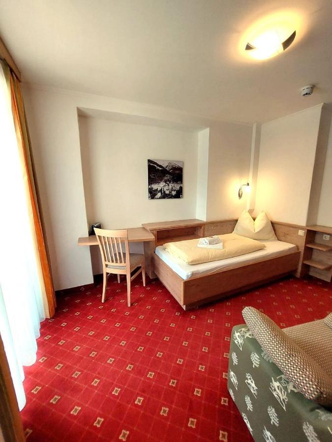 Pension Appartements Gabriele Бадгаштейн Экстерьер фото